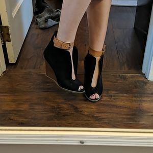 Wedged ankle strap shoes